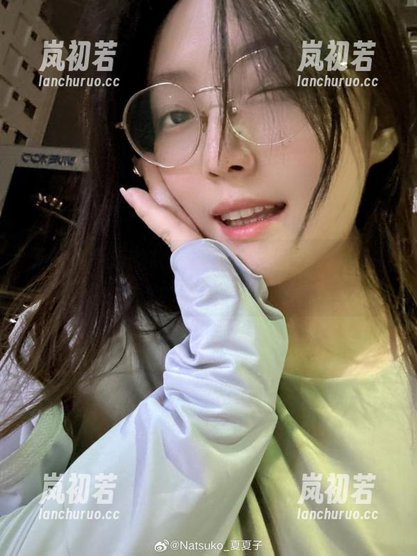 你夏夏 无圣光背后的故事:你夏夏皮衣写真带来的时尚启发