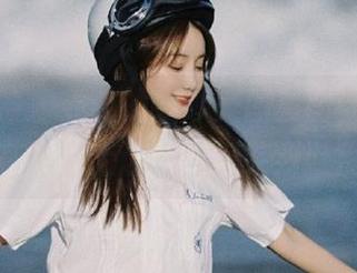 克拉女神 – 姜璐的婚纱美图套图，教你如何在婚礼上让亲友们笑到肚疼！