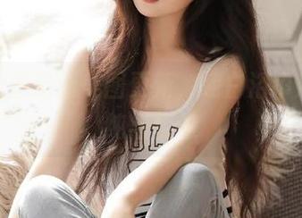 兔玩映画全新美图更新，纯白浴巾尽显清纯与优雅