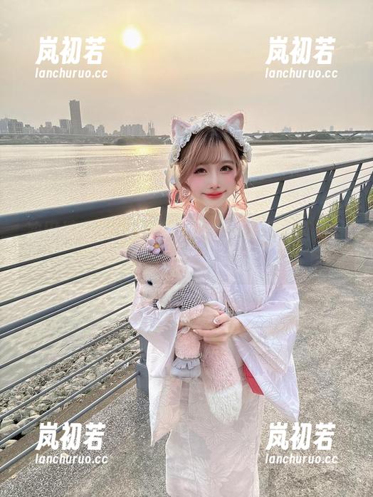冲田凛花rinka私房写真，捕捉碧蓝航线USS的无限魅力