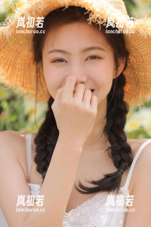 初夏女神-安妮 初夏女神 - 翻开安妮的户外图册,看看那些让我捧腹大笑的合集瞬间