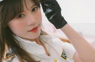 千反田鹿子制服写真集，高颜值原图与图册一起欣赏