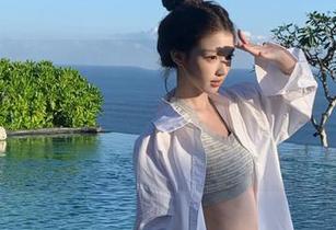 南国足艺 – 最新静儿黑丝美脚诱惑合集：为了这双脚，我的摄影生涯似乎被“绑”住了。