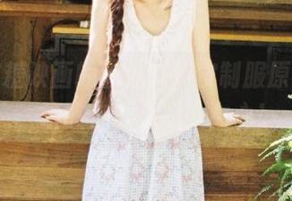 尽享喵糖映画的魅力，俏皮制服原图下载，唤醒你心底的少女心！