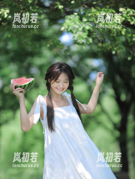 嗲囡囡-史雯Swan 嗲囡囡 - 充满创意的死库水写真套图,史雯Swan带你体验不一样的美丽世界