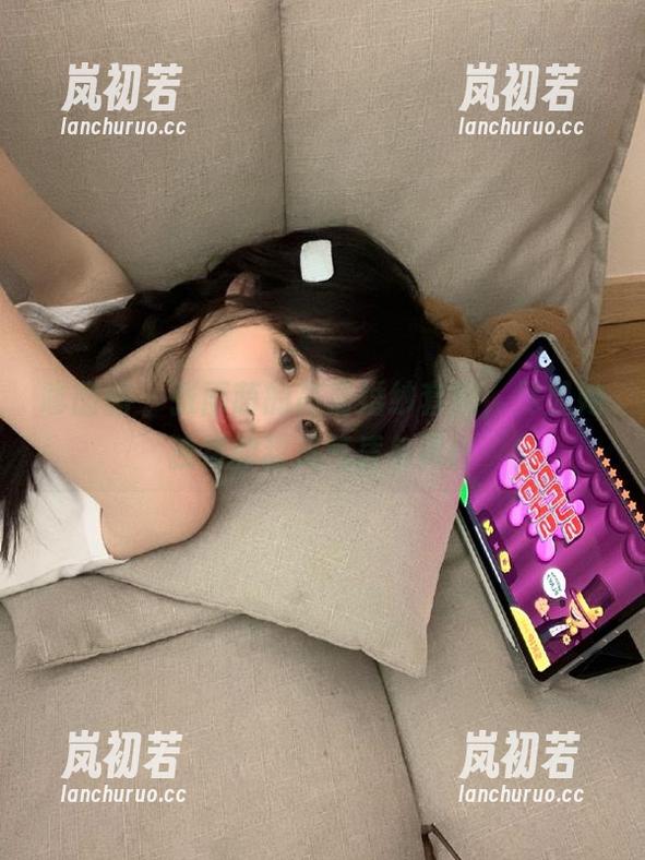 嗲囡囡-张雨萌 嗲囡囡 - 张雨萌的高清婚纱套图,尽显她独特的甜美气质与风格