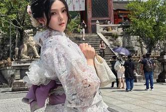 随夏夏子秘书一起进入COS的星空，分享别样的风格之美