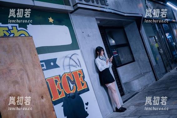深度解读夏小秋秋秋的小红帽美图合集，奇妙故事尽在其中