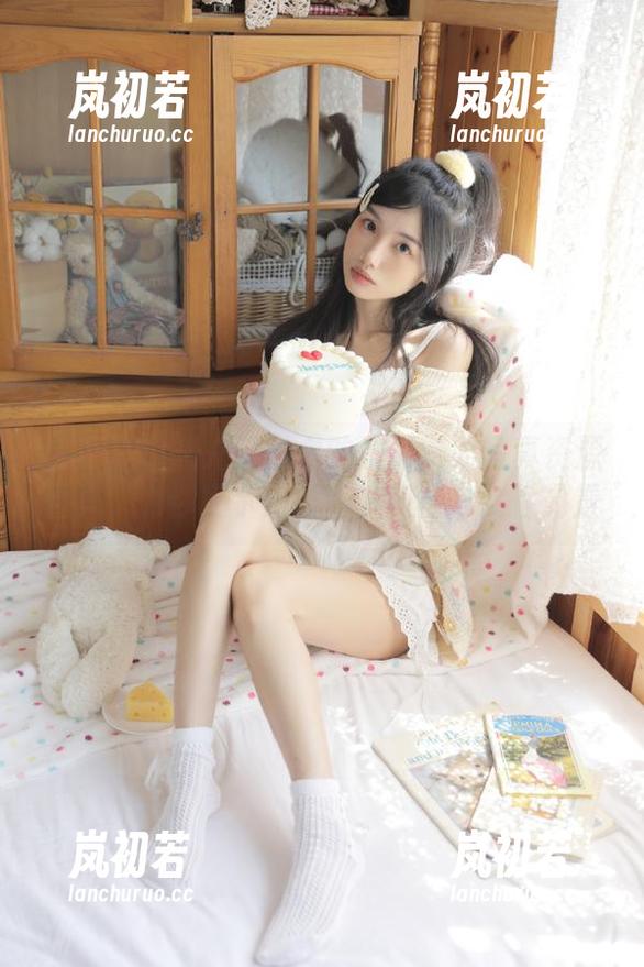 大生模拍-漫语 大生模拍 - 充满魅力的漫语御姐写真资源合集,为你展示她的百变风格与女性力量