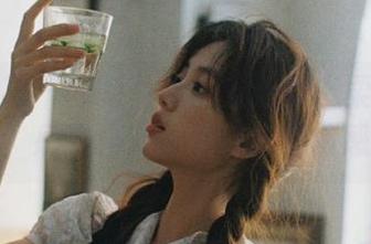头条女神 – 定制写真：走进李温柔的世界，感受精彩剧情与真实情感