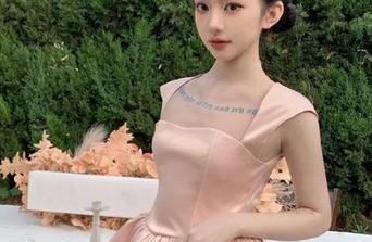 头条女神 – 探索草莓酱的无圣光自拍作品，享受每一幅图片带来的视觉盛宴与灵感