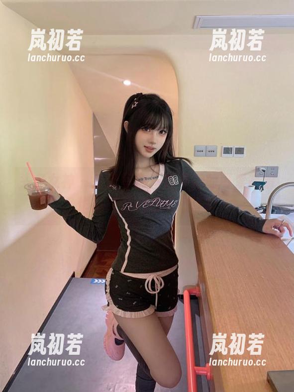 头条女神-蔡楠 头条女神 - 走近蔡楠,探寻她的可爱高清作品集,邂逅无限可能