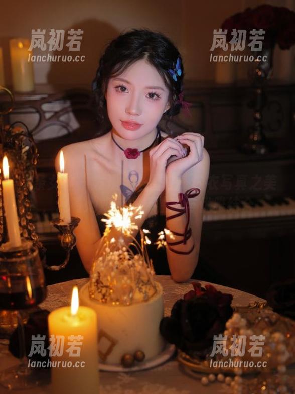 头条女神-金圣雪 头条女神 - 发现金圣雪性感内衣写真之美,观看她如何演绎性感与优雅结合