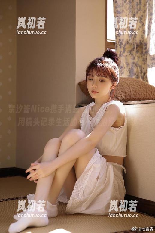 奈汐酱Nice 奈汐酱Nice携手消愁私拍图包,带你领略用镜头记录生活的每一处浪漫与温暖