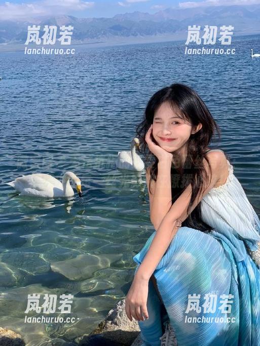 奶雯 微密圈 - 无法抗拒的奶雯白色蕾丝写真:原图中的每一丝光影都在撩拨心弦!