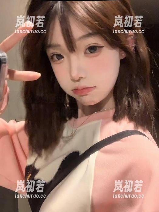 小瑶幺幺 小瑶幺幺的圣诞美图合集,探寻细腻与梦幻的完美结合!