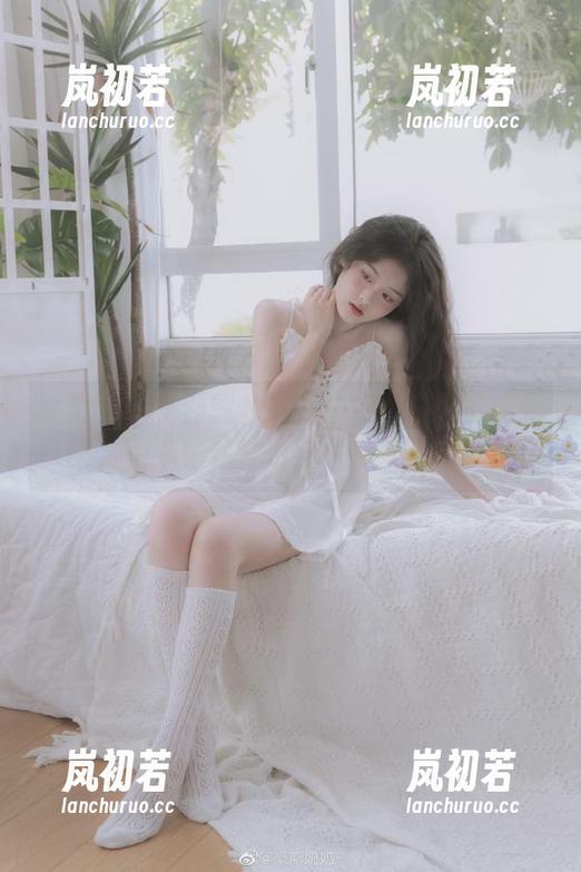 尤果网 - 福利图片欣赏！安柔白色写真作品，完美呈现她的自然与纯真之美！