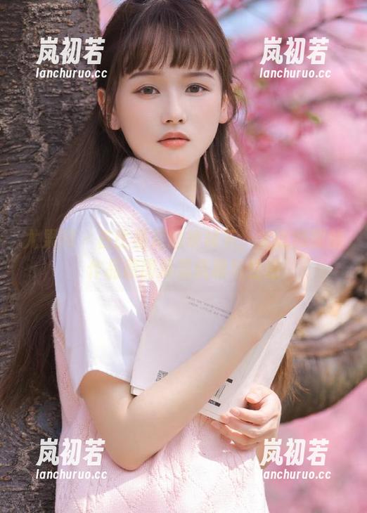 尤果网-尤娜娜 尤果网 - 在比基尼的映衬下,尤娜娜原创作品原图尽显优雅与性感