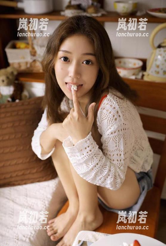 尤果网 - 最新写真风潮：布莱尔昆娜变身兔女郎，她的美丽与自信无处不在