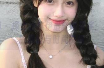 尤果网 – 探索徐梓伊最新写真集：办公室的静谧与时尚交融