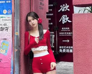 尤果网 – 栗子灰丝写真作品网盘上线，欢迎图片分享与下载
