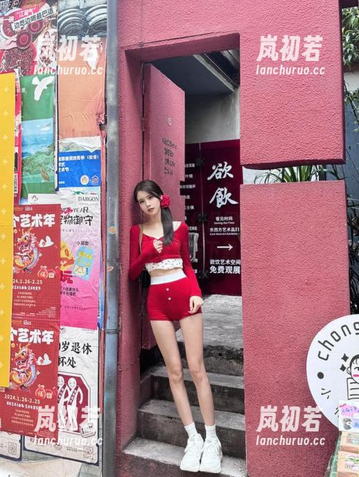 尤果网-栗子 尤果网 - 栗子灰丝写真作品网盘上线,欢迎图片分享与下载