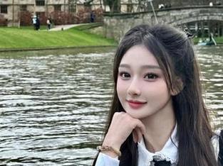 尤果网 – 解锁毛COCO女友的独特写真作品，轻松下载进行收藏！