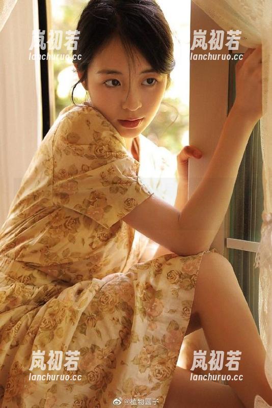 尤果网 - 探索王瑞儿校园写真艺术，独家合集与时尚图集带你领略