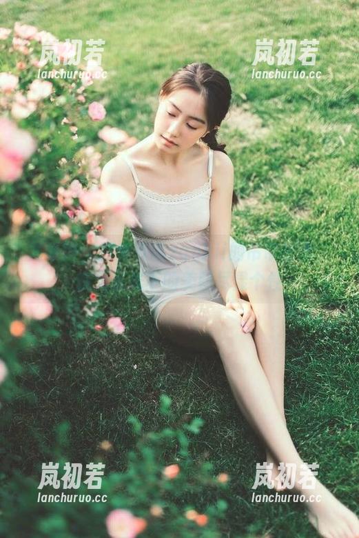 尤果网 - 探索禅叽zankii的吊带艺术，在无圣光下的美图尽显个性
