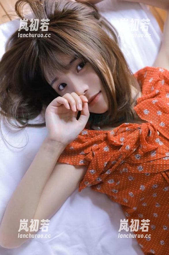 尤果网-萌琪琪 尤果网 - 当萌琪琪化身厨娘:她的写真图片展现了别样的生活态度与风格