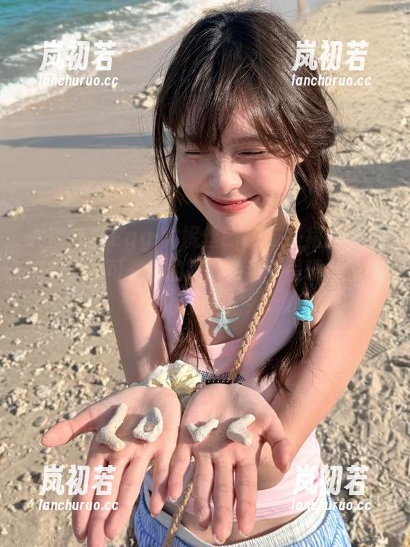 尤蜜荟-Egg-尤妮丝Egg 尤蜜荟 - Egg-尤妮丝Egg与红裙的华丽交响:不可忽视的图集资源,呈现出独特的视觉绚烂!