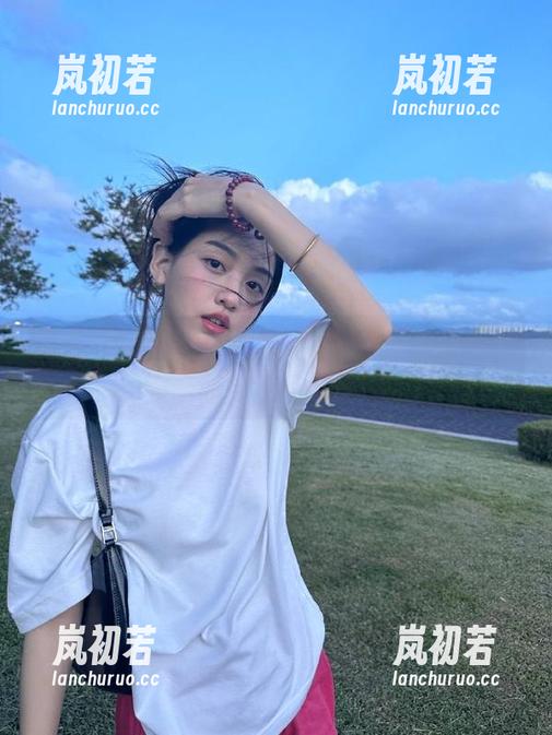 尤蜜荟-娜露 尤蜜荟 - 超低礼裙之美,娜露带来惊艳的原图与套图体验!