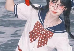 尤蜜荟 – 精选写真：小海臀Rena演绎秘书风情，带来不一样的视觉体验