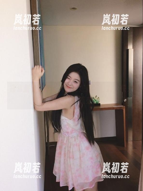 屿鱼 高清盛宴:屿鱼大凤舞娘新年特典,快来分享你的感受