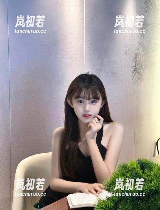 张思允 微密圈 - 追寻白衬衫的灵感,张思允最新写真集邀你一起感受时尚之美