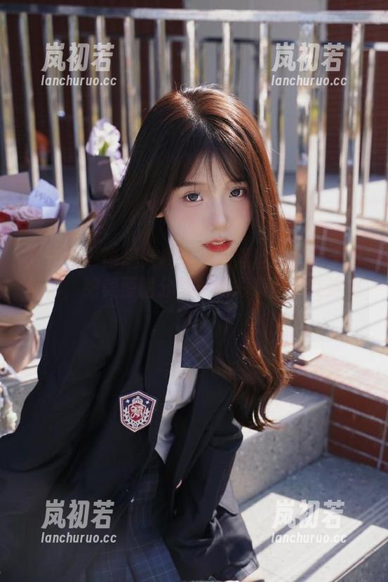 张思允 微密圈 - 张思允展现油亮黑丝制服的无尽魅力,绝美原图分享,精彩瞬间尽在这里!