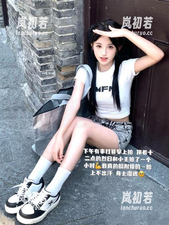 推女神-佟蔓 推女神 - 佟蔓美脚写真特辑:给你不一样的清新美图体验