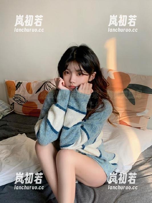 推女神-施忆佳 推女神 - 感受施忆佳的风采:精美美腿写真图包全新上线