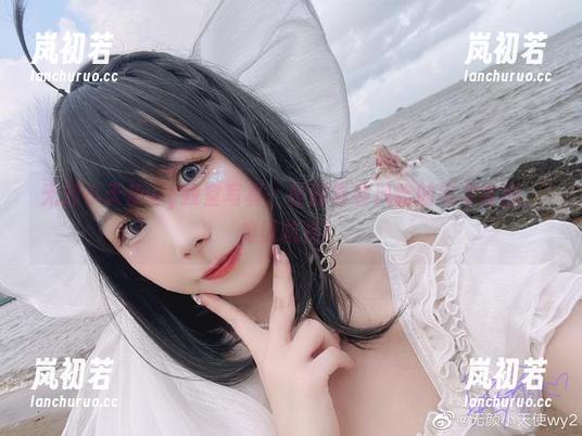 无颜小天使wy 无颜小天使wy教室写真:校园青春风格的完美套图,难以抗拒!