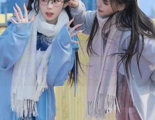 星颜社 – 精美福利：姚沐迪泳衣写真，展现优雅与风情的完美结合
