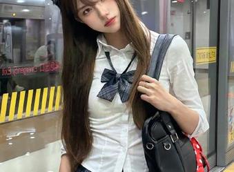微密圈 – 解锁时尚新视界！李嘉欣97的亮钻兔女郎图包分享，尽显其迷人风采与独特气质