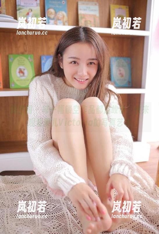 果儿Victoria 微密圈 - 每一幅镂空作品都是故事,快来观看果儿Victoria的写真艺术