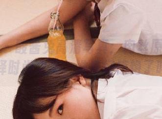 果团网 – 酸酱兔高清写真：肉丝原图完美诠释时尚之美，准备好惊艳了吗？