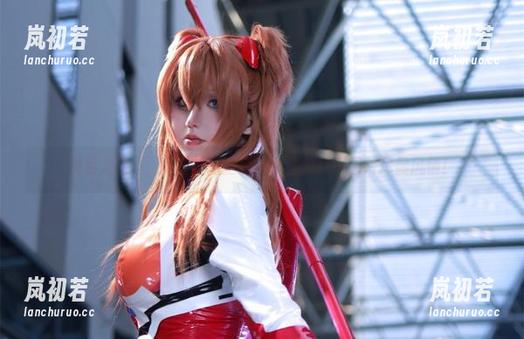 桜满三时 悦目之旅:桜满三时的全套约尔礼服系列图片尽显风情!