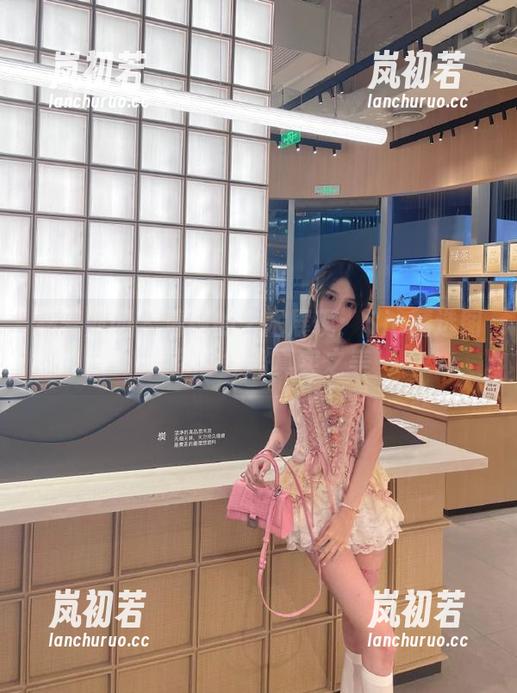 森萝财团-Sia 森萝财团 - 清纯的艺术展现:Sia精选图库带你领略真实之美