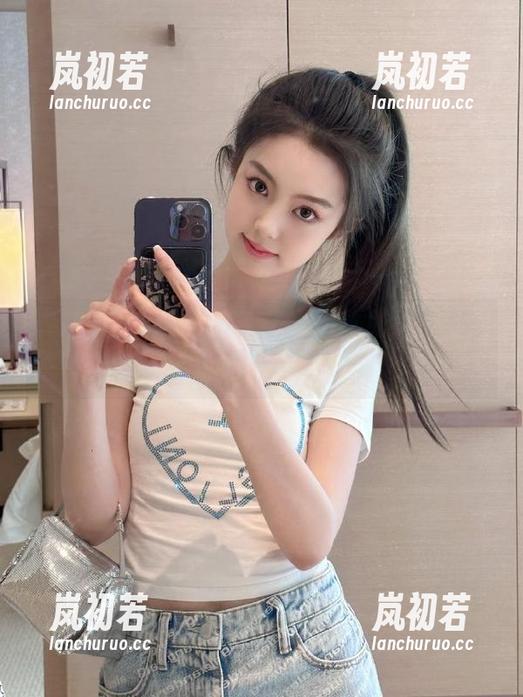 森萝财团 森萝财团精心呈现无圣光黑丝免女郎美图,释放无限魅力