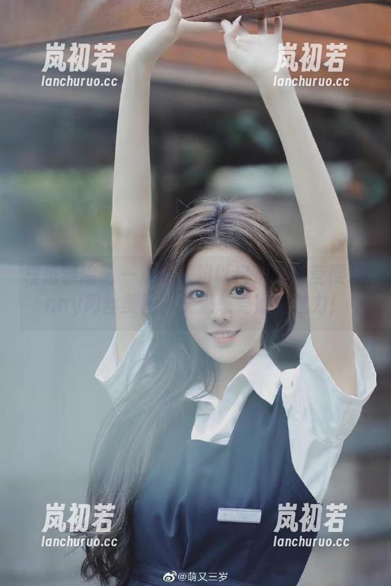 模范学院-任莹樱Jenny 模范学院 - 一组令人难以自拔的任莹樱Jenny肉丝美图,快来感受她的魅力!