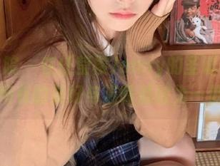 模范学院 – 在任莹樱Jenny的圣诞写真中，所有的美好与温暖都融为一体！