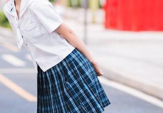 模范学院 – 柳侑绮Sevenbaby办公室套图更新，快来欣赏她的俏皮可爱风格！