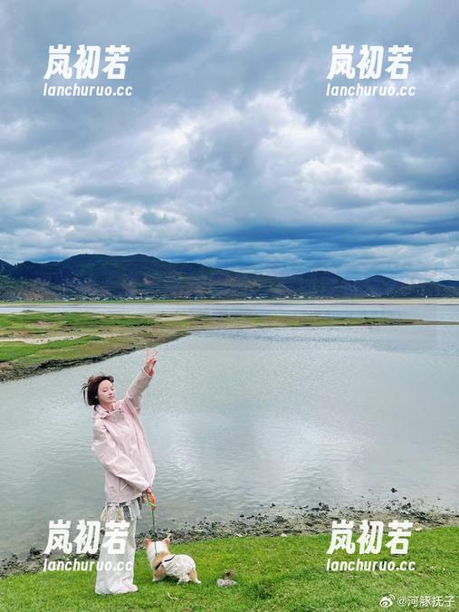 河豚抚子 河豚抚子白裙私拍图片,展现青春活力与清新魅力
